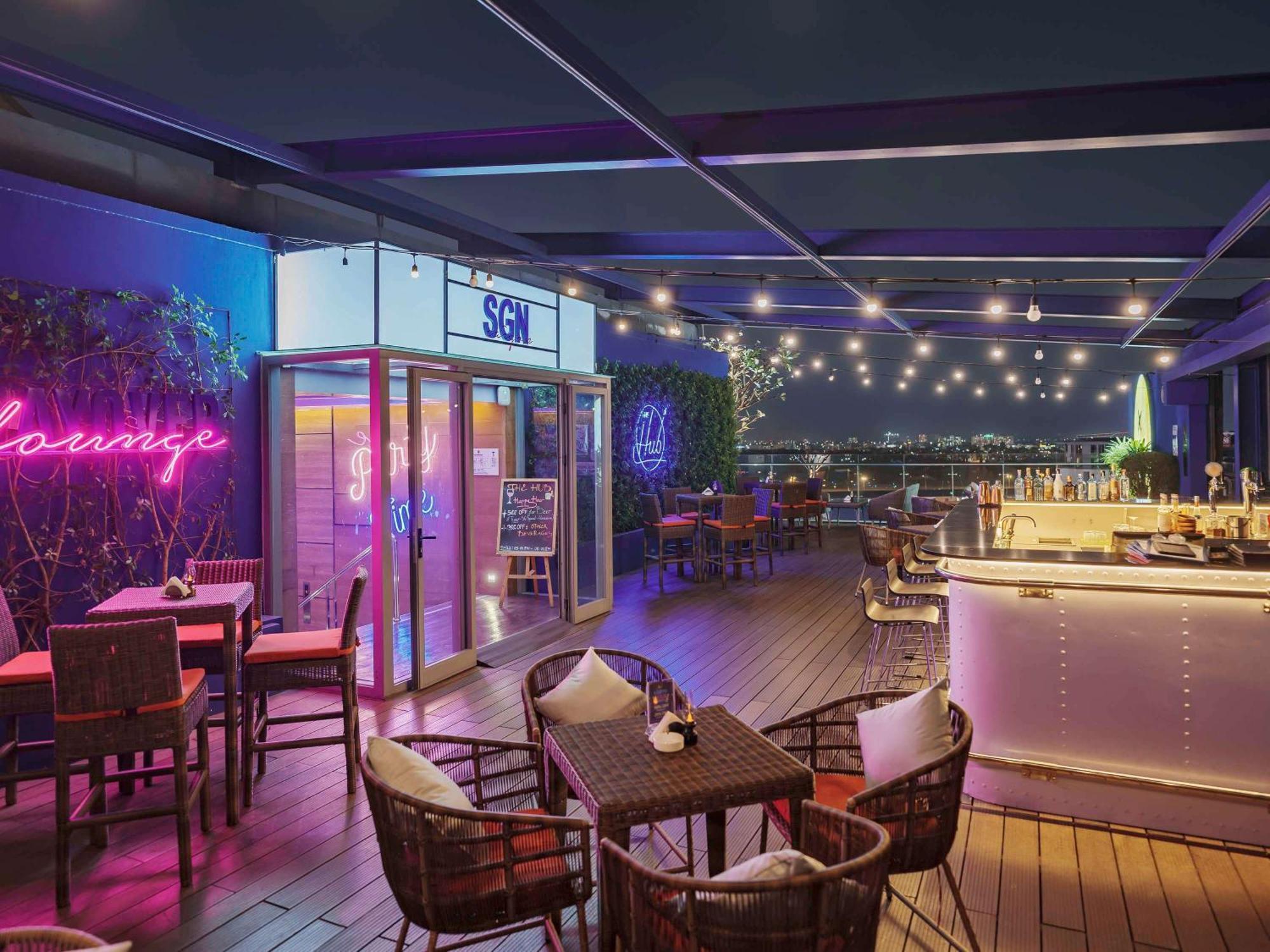 Ibis Sân Bay Sài Gòn Khách sạn 4*