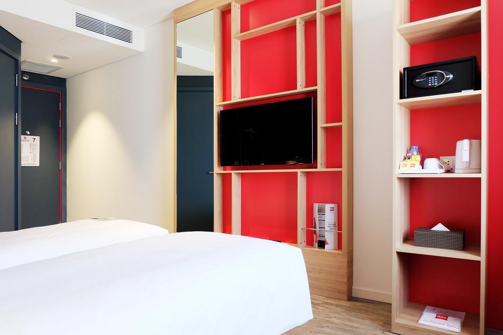 Ibis Sân Bay Sài Gòn 4*